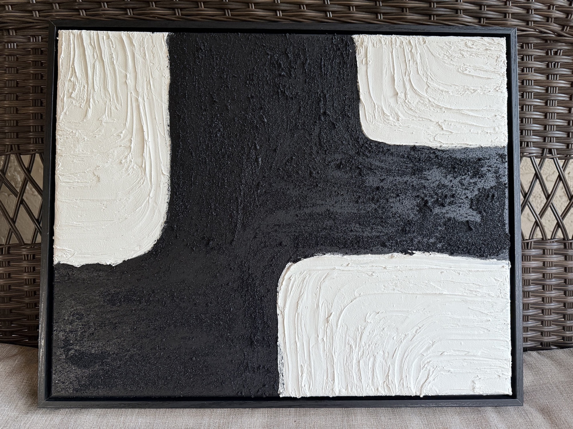 Modeling paste textured piece